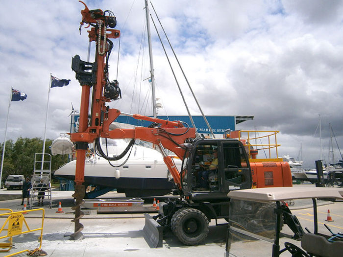 Lodril TR20 Zaxis piling rig