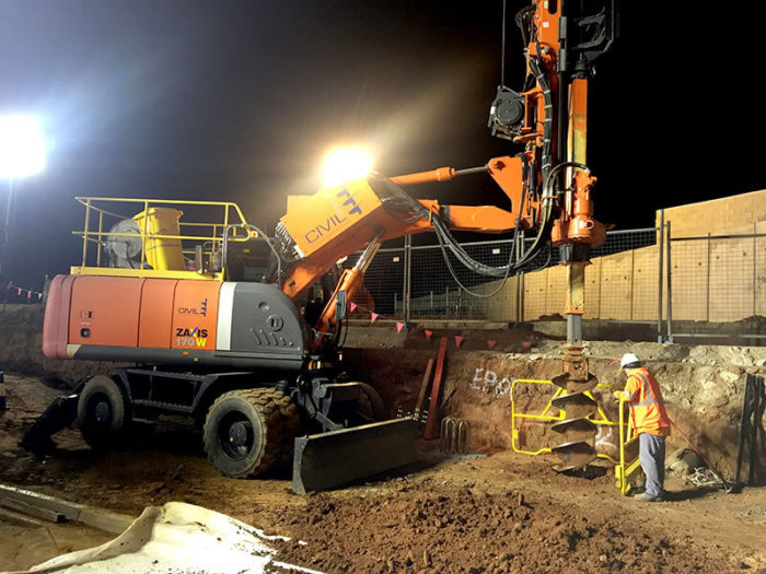 Lodril TR20 Zaxis piling rig